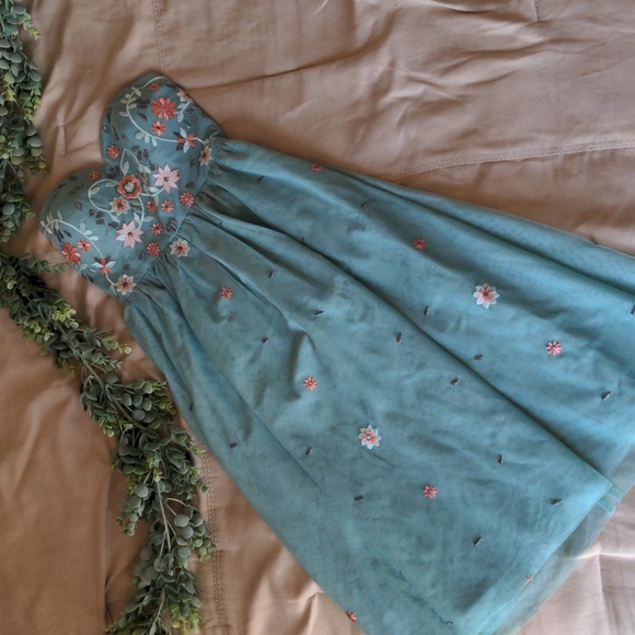 Modcloth Strapless embroidered midi dress - Picture 6 of 14